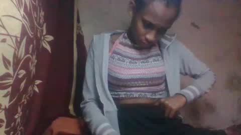 Snapshot of littleyanah chatting on September 2025 04:40:02 PM yanah online show from September 2025 04:40:02 PM