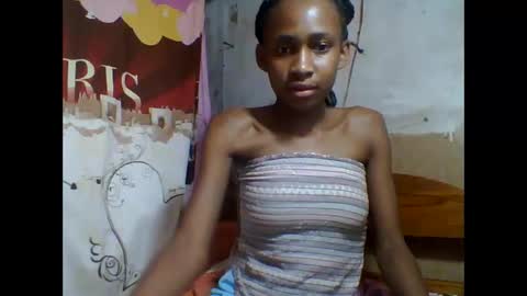 Snapshot of littleyanah chatting on September 2025 11:04:02 AM yanah online show from September 2025 11:04:02 AM