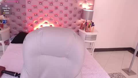 Snapshot of liv20_ chatting on October 2025 03:45:02 AM Nicky online show from October 2025 03:45:02 AM