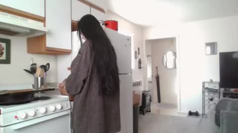 Snapshot of livmirage chatting on November 2025 09:25:02 PM Liv Mirage online show from November 2025 09:25:02 PM