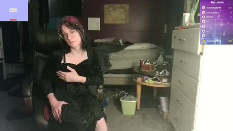 Snapshot of livolioyo chatting on December 2024 10:39:01 AM Livolio online show from December 2024 10:39:01 AM