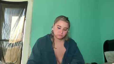 Livvy online show from October 2025 02:05:02 PM