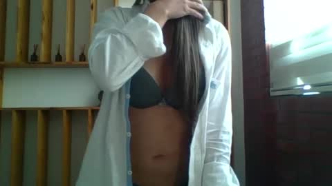 liz_28 online show from October 2025 02:46:02 PM