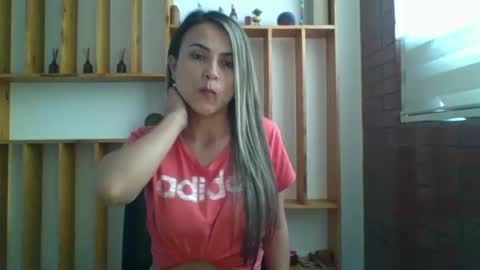liz_28 online show from October 2025 08:20:01 PM