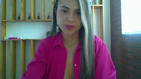 liz_28 online show from November 2025 01:32:01 PM