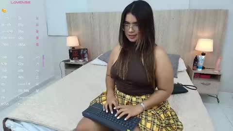 Liz online show from September 2025 03:28:02 AM