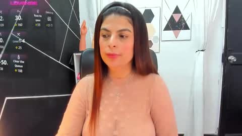 Liz 3 online show from October 2025 02:03:02 PM