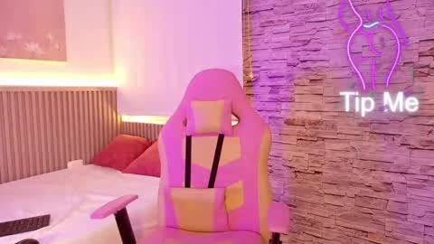 liz_monserrat online show from October 2025 07:44:01 PM