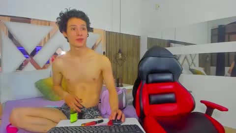 Liz and Dante online show from February 2025 10:43:01 PM