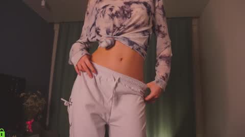 Sunnheart online show from December 2024 04:49:01 PM