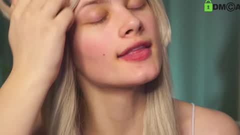 Sunnheart online show from February 2025 10:26:01 PM