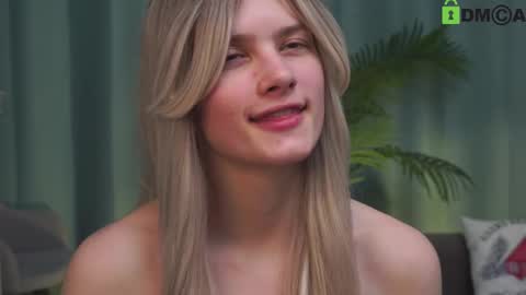 Sunnheart online show from February 2025 08:44:01 PM