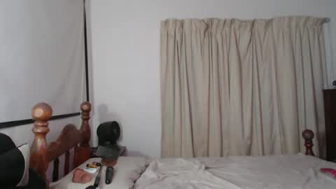 Snapshot of lizicherystrawbery chatting on February 2025 02:32:01 PM Lizi Chery Strawbery online show from February 2025 02:32:01 PM