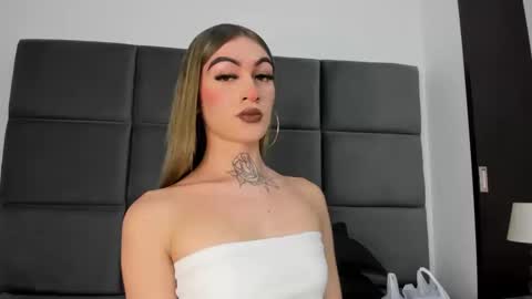 lizz_luna online show from September 2025 02:44:02 PM