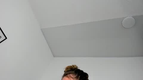 lizz_luna online show from October 2025 03:35:02 PM