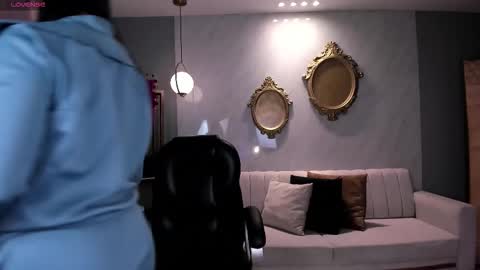 Snapshot of lizzhamilton_ chatting on October 2025 08:38:01 PM Lizzi online show from October 2025 08:38:01 PM