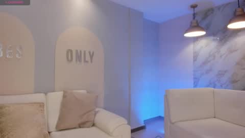 Snapshot of lizzhamilton_ chatting on November 2025 04:09:02 PM Lizzi online show from November 2025 04:09:02 PM