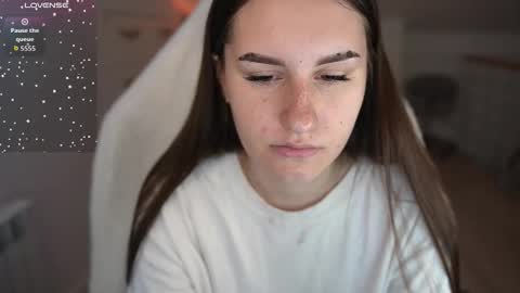 Snapshot of lizzi_fox chatting on October 2025 08:21:01 AM Lizi-Fox online show from October 2025 08:21:01 AM