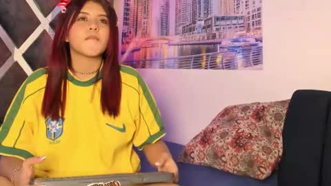 Snapshot of lizzy_sweet2 chatting on October 2025 03:29:02 AM lizzy_sweet2 online show from October 2025 03:29:02 AM