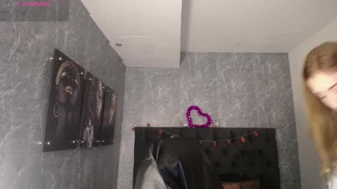 lizzysnow online show from September 2025 11:54:02 AM