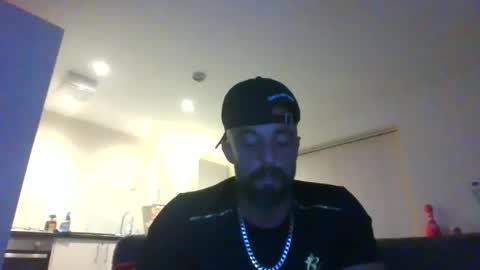 Leon online show from December 2024 11:30:01 PM