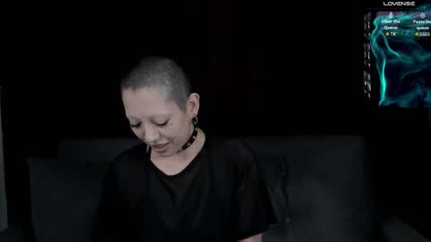 Snapshot of lnxmst chatting on October 2025 09:35:02 PM Lynx Mist online show from October 2025 09:35:02 PM