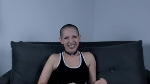 Snapshot of lnxmst chatting on November 2025 11:03:01 PM Lynx Mist online show from November 2025 11:03:01 PM