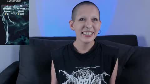 Snapshot of lnxmst chatting on November 2025 09:58:01 PM Lynx Mist online show from November 2025 09:58:01 PM