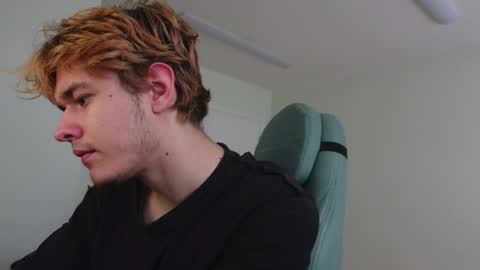 Snapshot of logan_fraser chatting on November 2025 01:46:01 PM LOGAN FRASER online show from November 2025 01:46:01 PM