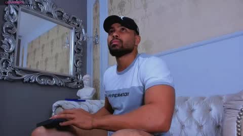 U can call me Logan online show from October 2025 03:26:01 AM