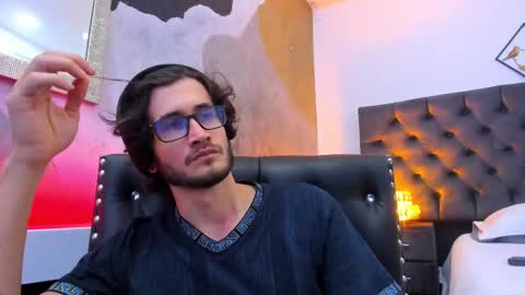 Loggan online show from December 2024 12:48:02 AM