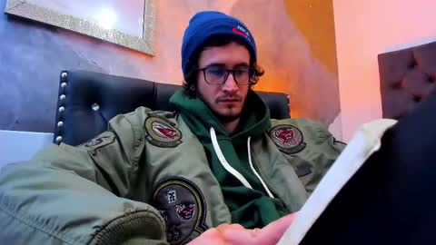Loggan online show from December 2024 08:15:02 PM