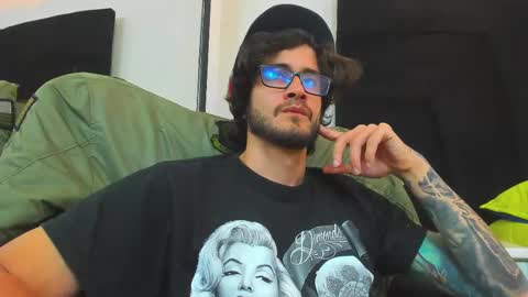 Loggan online show from January 2025 12:16:02 AM