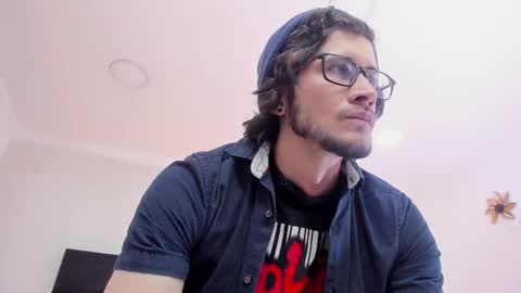 Loggan online show from January 2025 08:34:02 PM