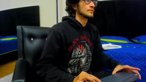 Loggan online show from February 2025 02:08:02 AM