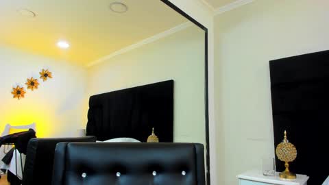 Loggan online show from March 2025 08:31:02 PM