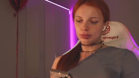 Snapshot of loisjo chatting on October 2025 08:20:01 PM LoisVacation time online show from October 2025 08:20:01 PM