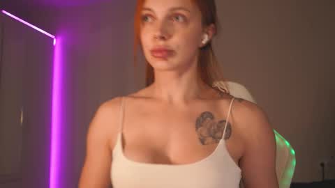 Snapshot of loisjo chatting on November 2025 08:08:01 PM LoisVacation time online show from November 2025 08:08:01 PM