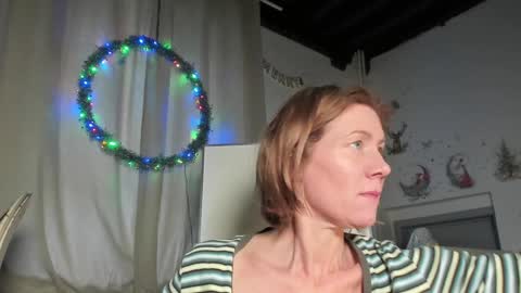 Snapshot of lola_belgium chatting on January 2025 02:30:01 PM lola_belgium online show from January 2025 02:30:01 PM