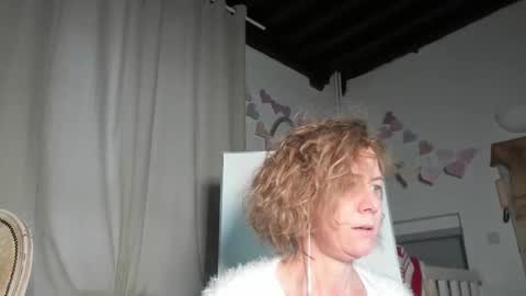 Snapshot of lola_belgium chatting on February 2025 03:56:01 PM lola_belgium online show from February 2025 03:56:01 PM