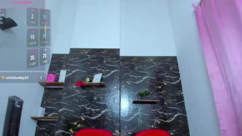 Snapshot of lola_bunny68 chatting on November 2025 10:21:01 PM LOLA online show from November 2025 10:21:01 PM