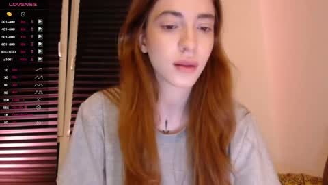 Snapshot of lola_dinky chatting on October 2025 09:47:02 PM Lola online show from October 2025 09:47:02 PM