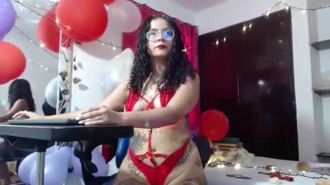 lola_fiery online show from February 2025 09:28:01 PM
