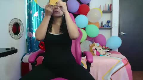 lola_fiery online show from September 2025 01:11:02 PM