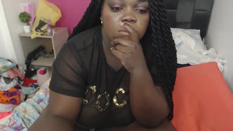 Snapshot of lola_honney chatting on January 2025 02:08:01 AM lola_honney online show from January 2025 02:08:01 AM