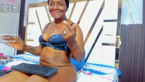 Lola online show from December 2024 09:41:02 PM