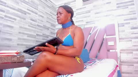 Lola online show from December 2024 11:15:02 AM