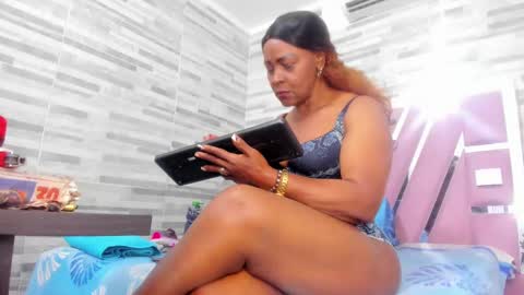 Lola online show from February 2025 11:20:02 AM