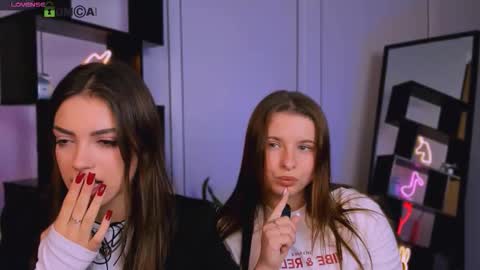 Snapshot of lola_swon chatting on September 2025 07:19:02 PM Lola online show from September 2025 07:19:02 PM