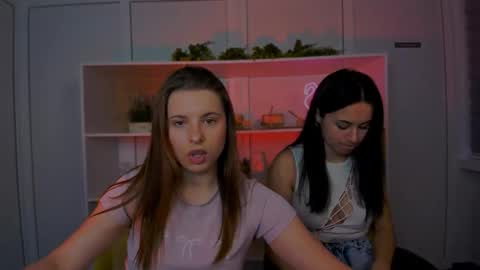 Snapshot of lola_swon chatting on October 2025 07:01:02 PM Lola online show from October 2025 07:01:02 PM